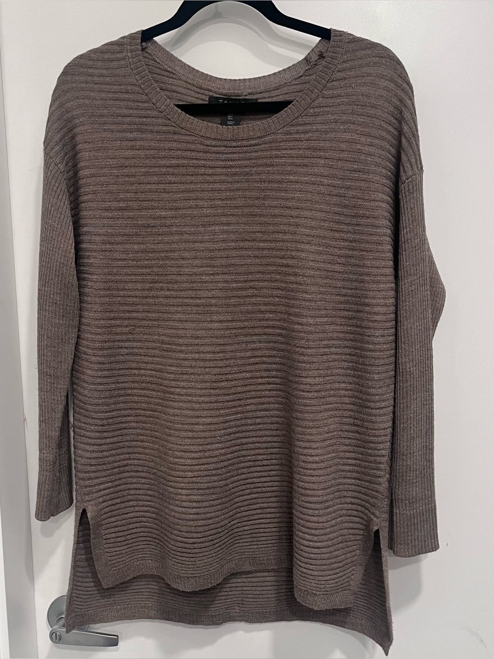 Tahari Merino Wool Blend Full Button Back Pullover Ribbed Knit Sweater Large